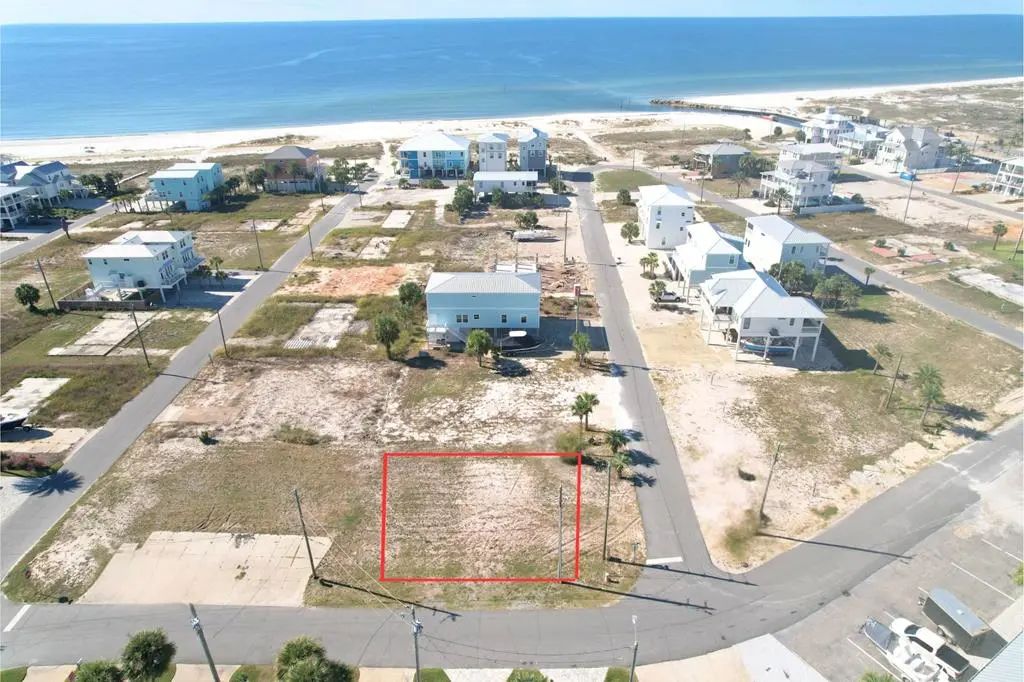 101 Circle Dr, Mexico Beach