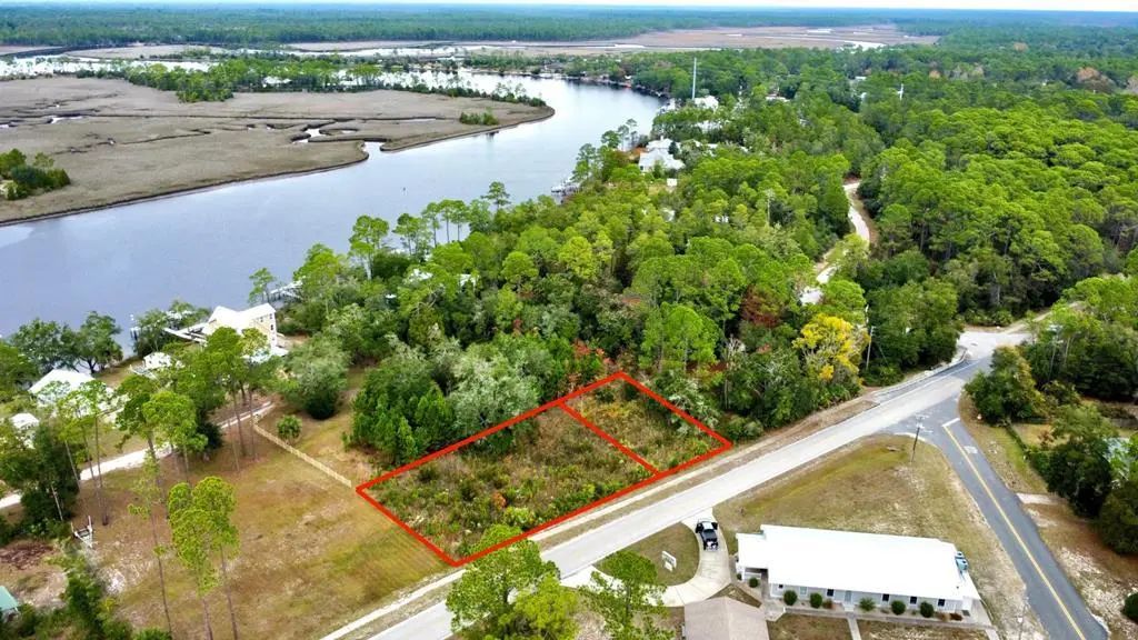 711 Ryan Dr, Carrabelle
