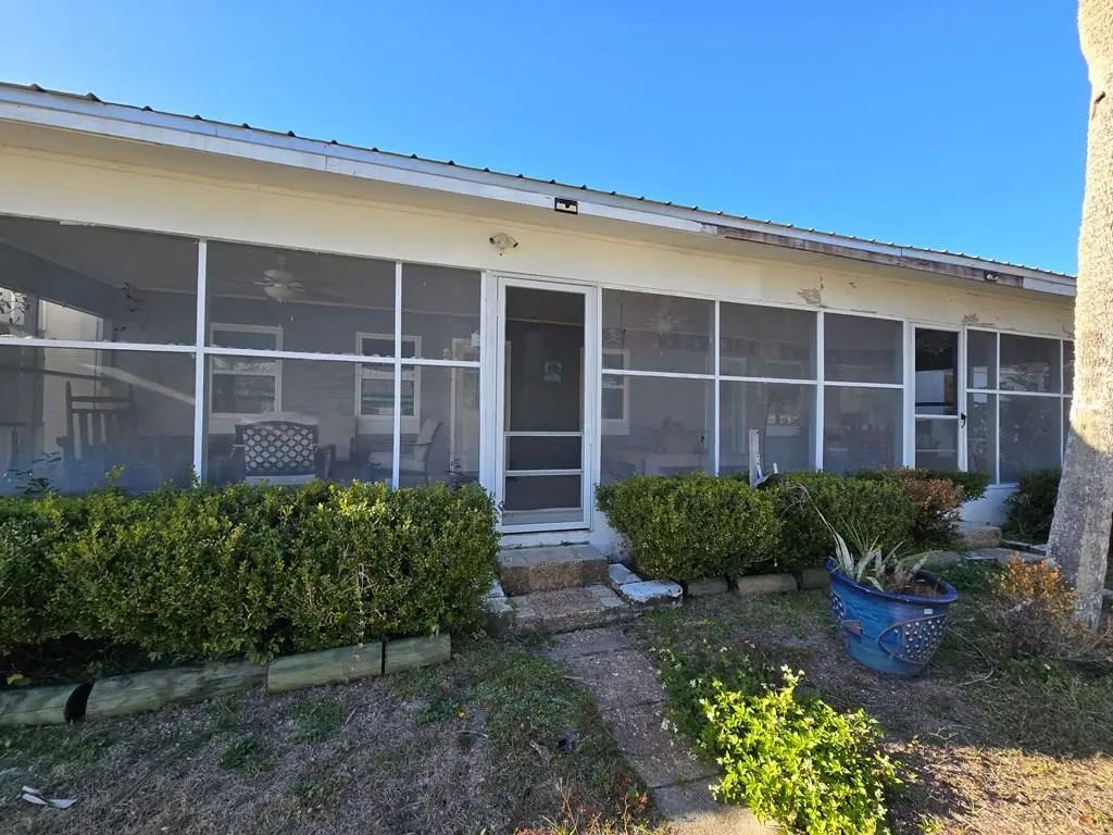 3-7 Newman Dr, Lanark Village