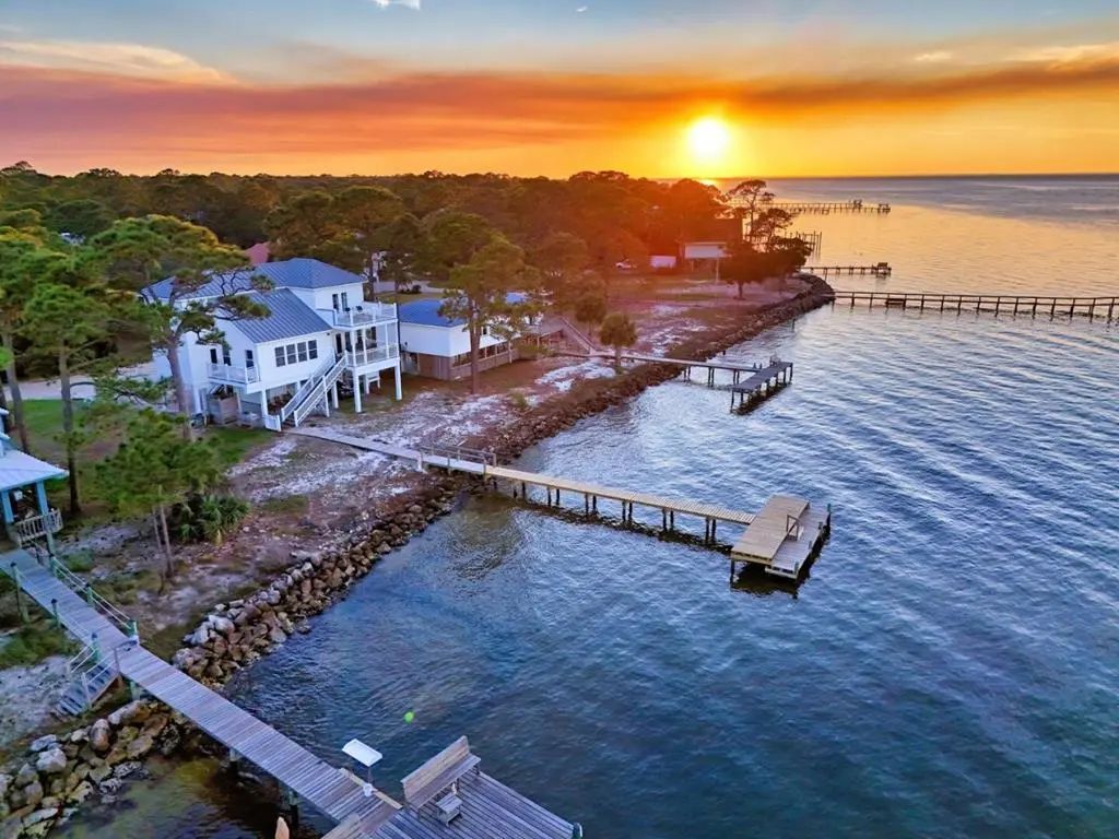 327 Cook St, St. George Island