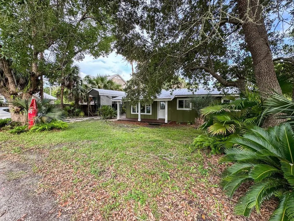 222 1/2 Ave D, Apalachicola