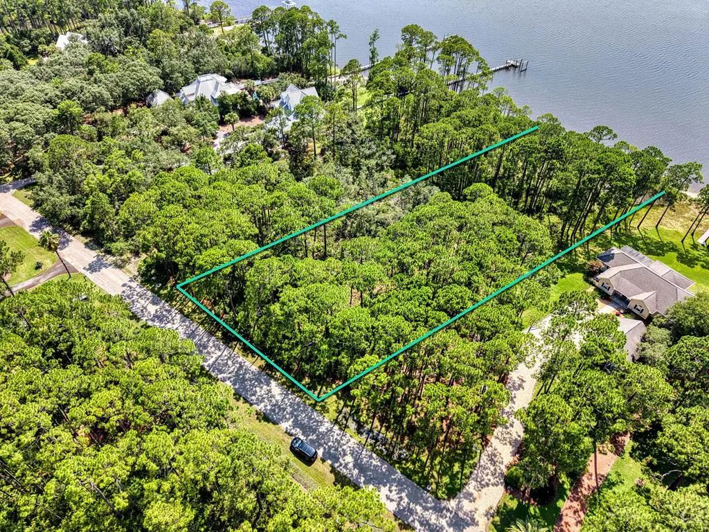 273 Magnolia Bay Dr, Eastpoint