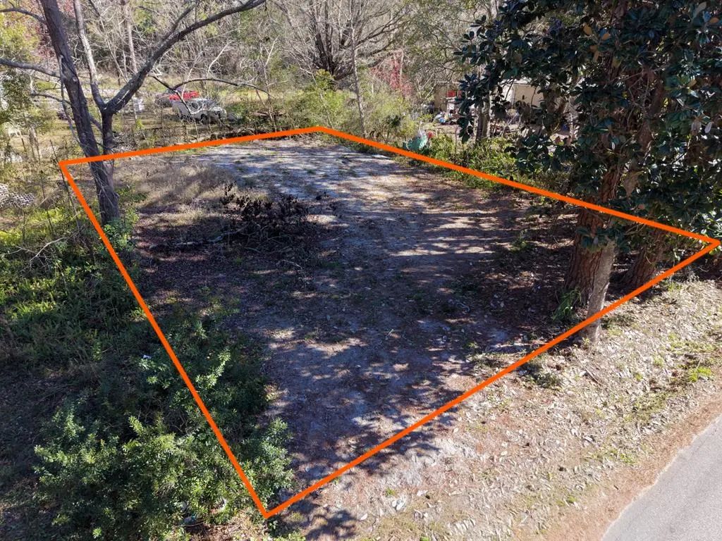 30 School Rd, Eastpoint