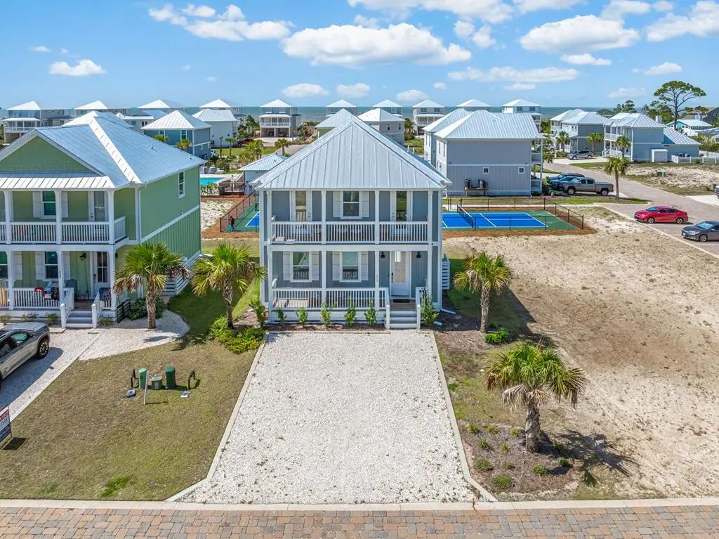 472 Rhonda Del Sol Cir, Cape San Blas
