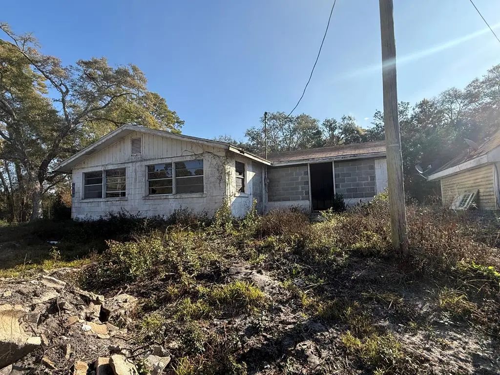 110 Se 10th St, Carrabelle