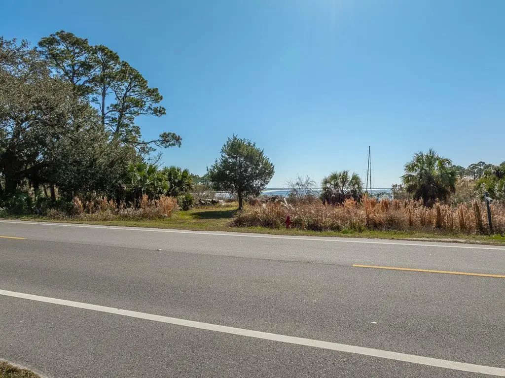 530 Hwy 98 W, Apalachicola