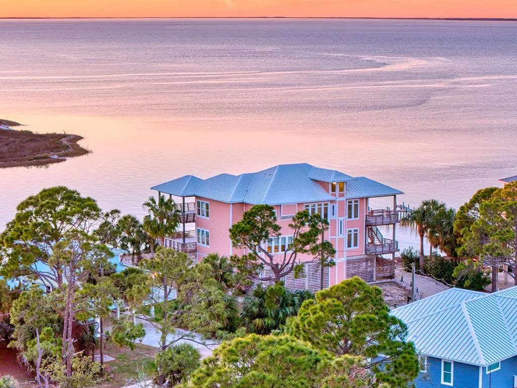 505 W Sawyer St, St. George Island