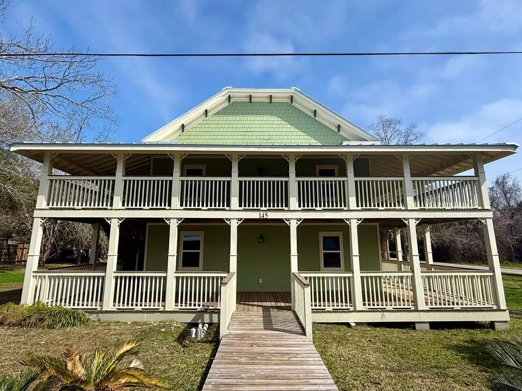 145 6th St, Apalachicola