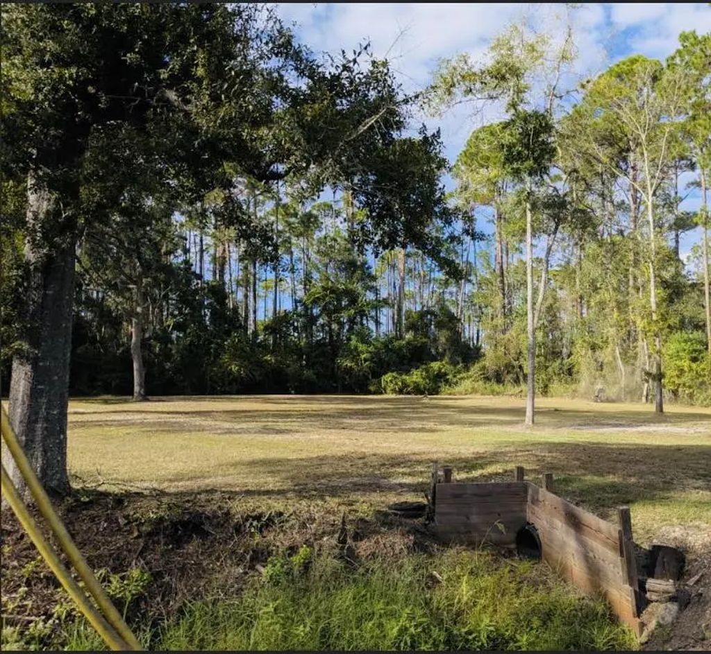 735 Wellborn Ave, Carrabelle