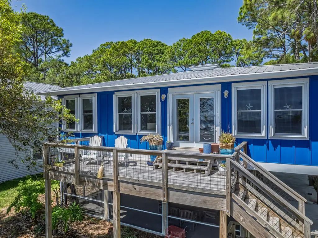 2492 Hwy 98 E, Lanark Village