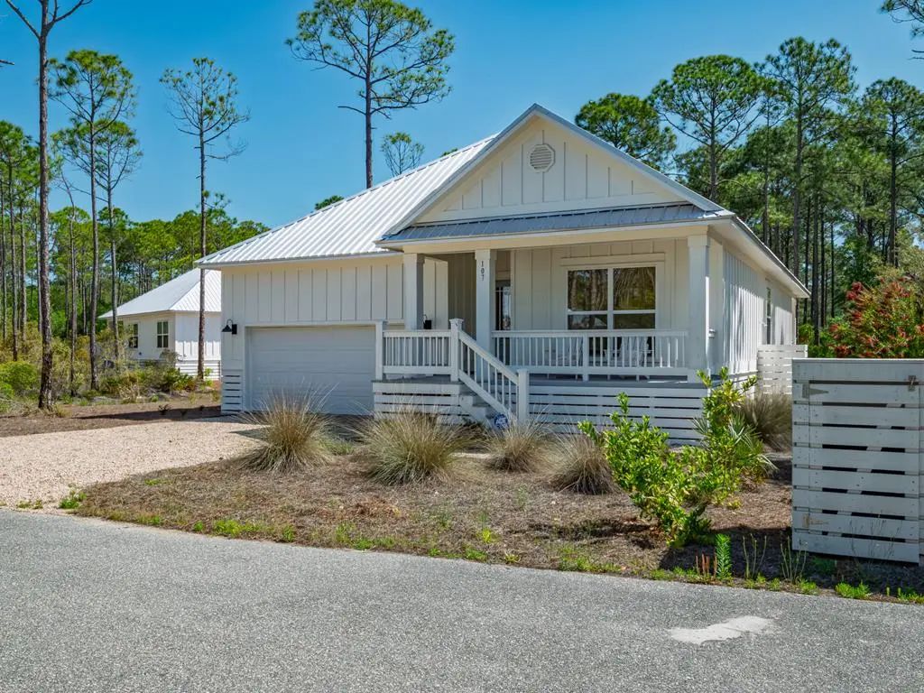 107 Treehouse Cir, St. Teresa