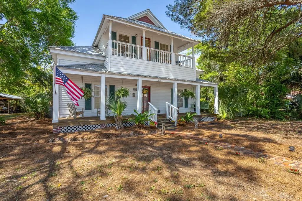100 14th St, Apalachicola