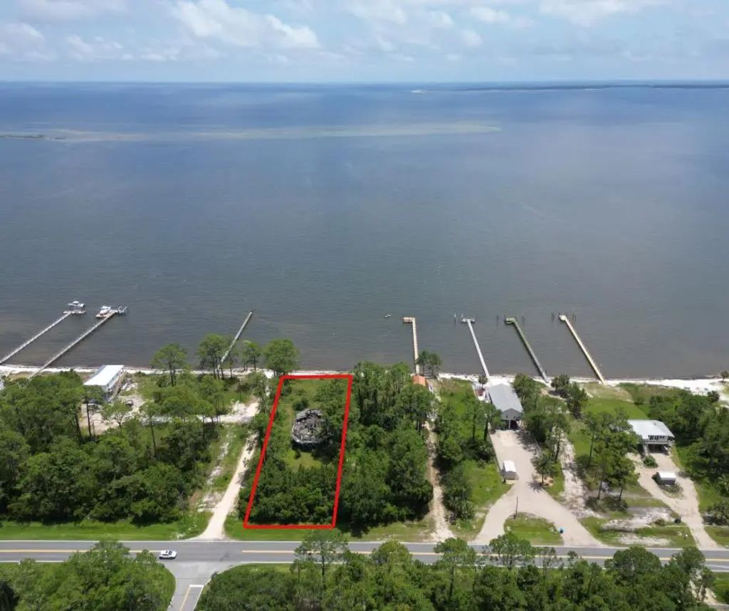 2170 Hwy 98 E, Carrabelle