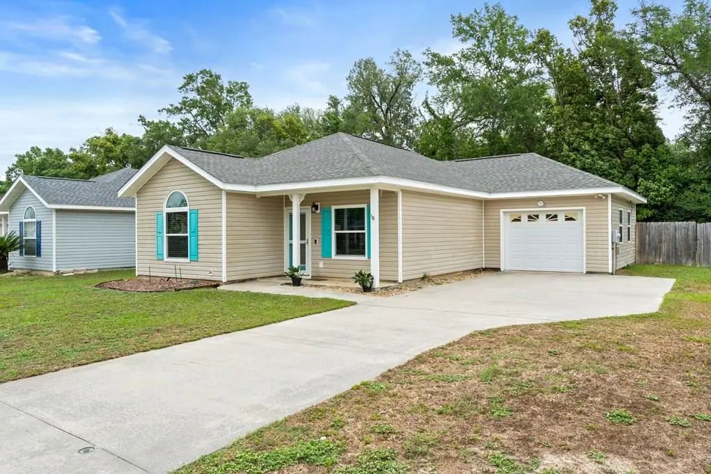 242 Abby Dr, Wewahitchka