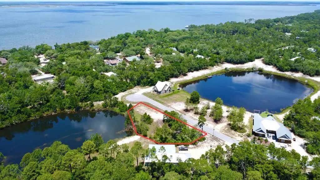 183 Lakes On The Bluff Dr, Eastpoint