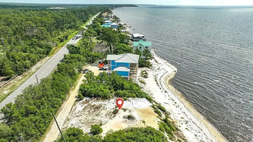 2780 Royal Vista Ln, Carrabelle