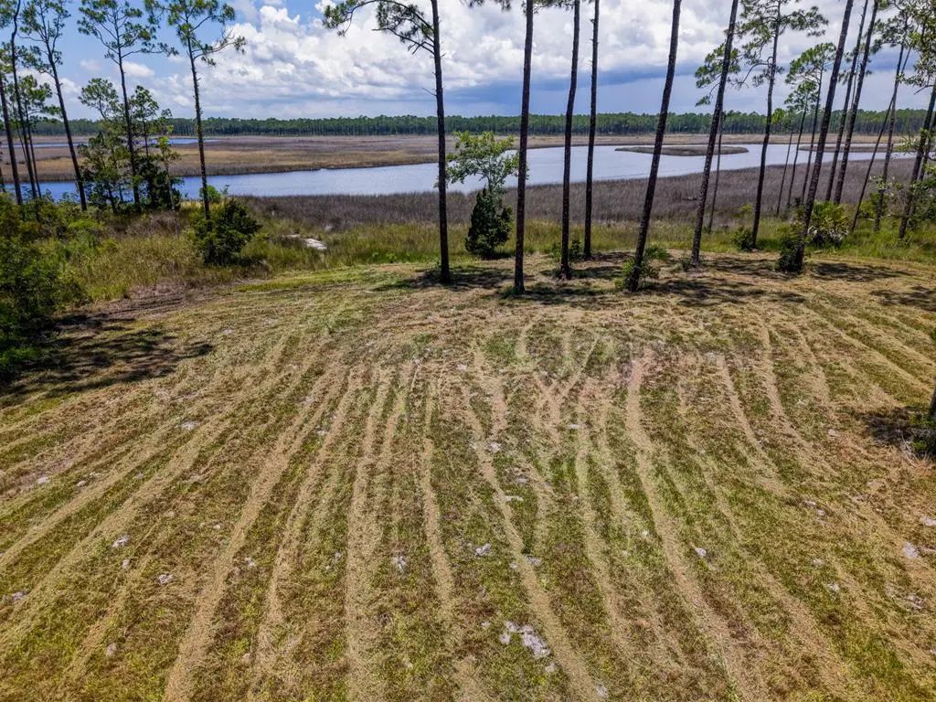 301 Jay Jay Way, Carrabelle