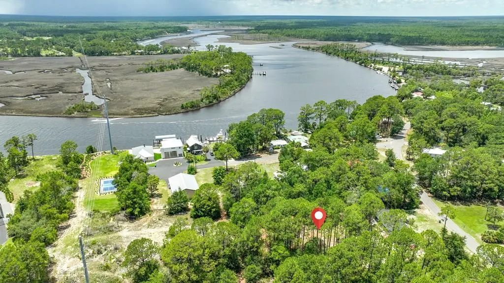 723 Three Rivers Rd, Carrabelle