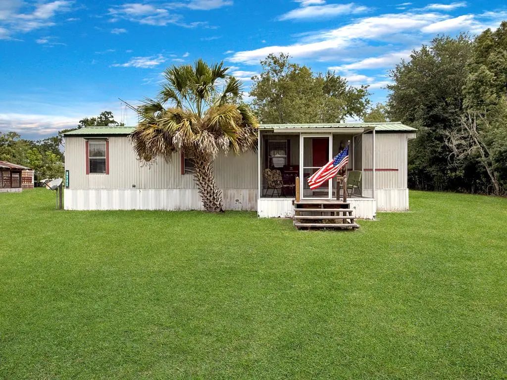 6947 Blossom Hill Rd, Wewahitchka