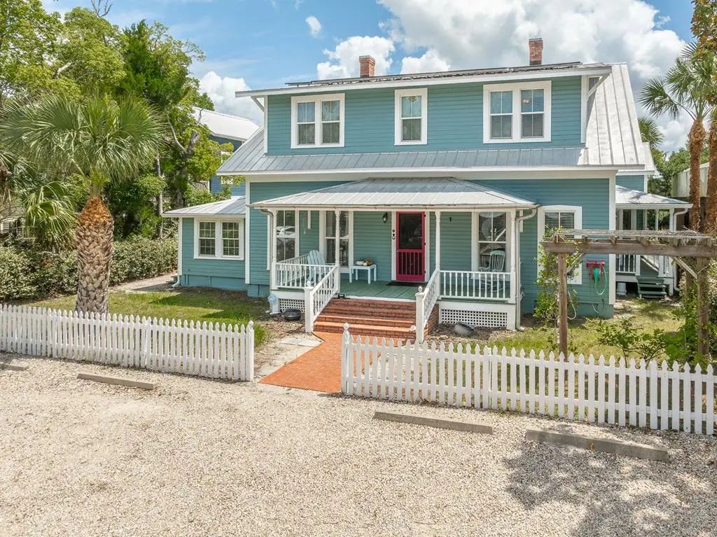 111 4th St, Apalachicola