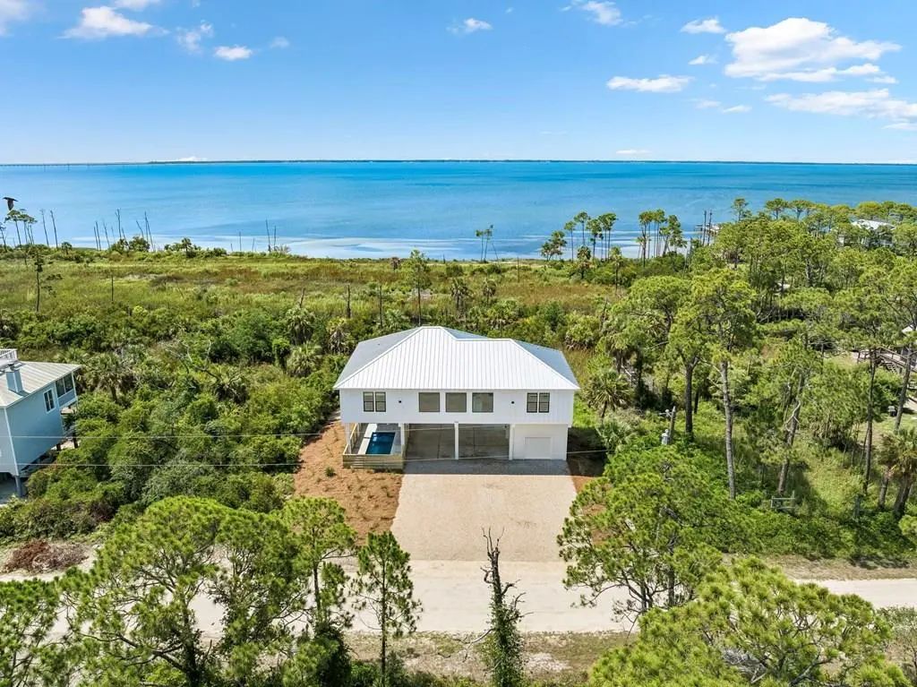 1033 E Pine Ave, St. George Island
