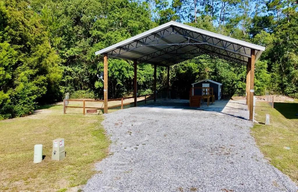 195 St Charles Ln, Wewahitchka