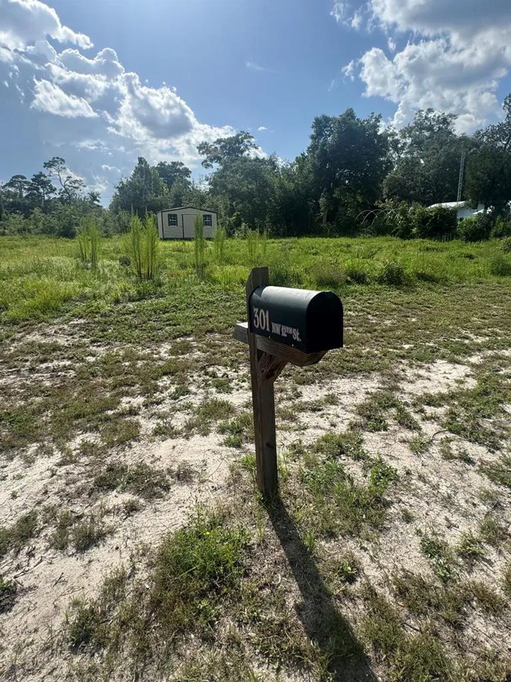 303 W 12th St, Carrabelle