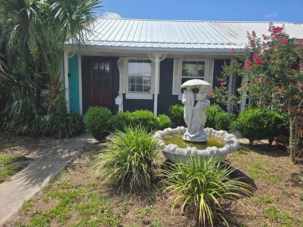 34-3 Holland Ave, Lanark Village