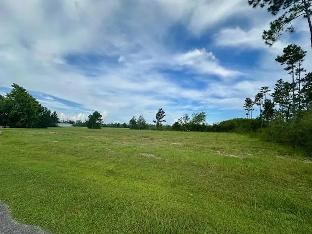 213 Edge Hill Rd, Wewahitchka