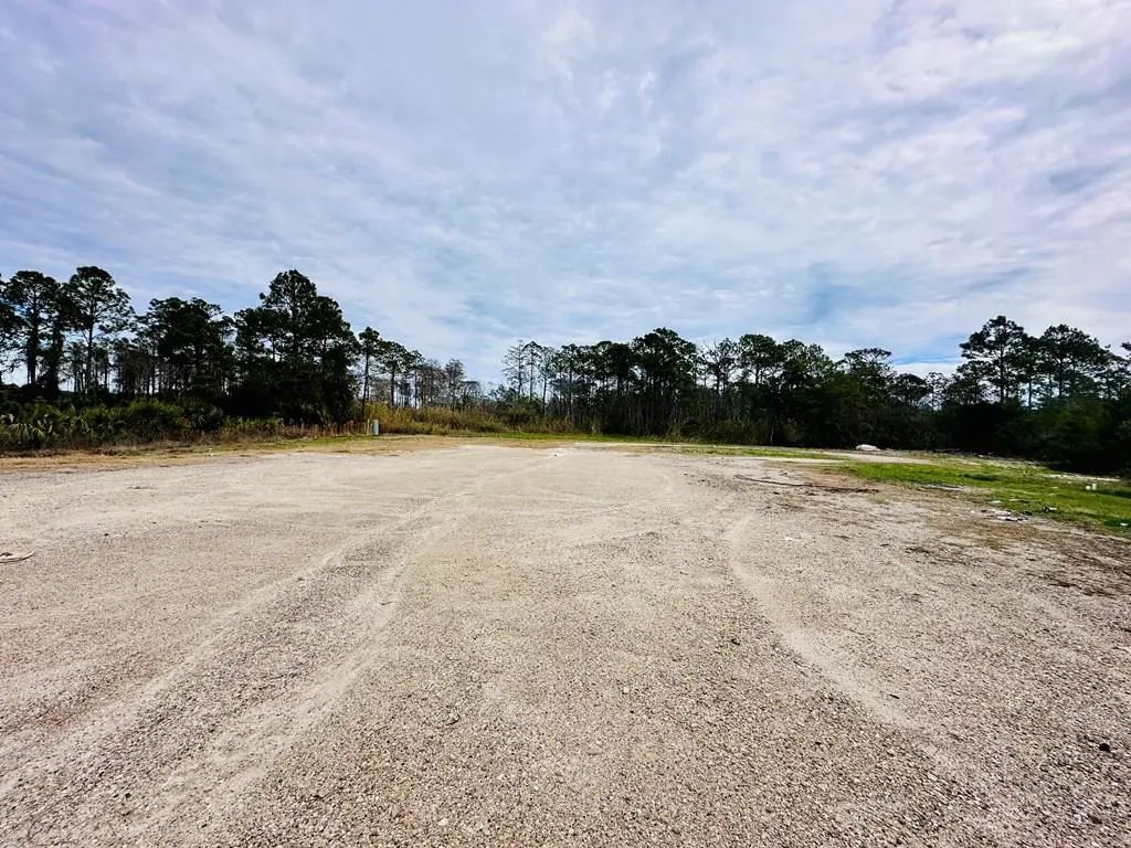 295 Airport Rd, Carrabelle