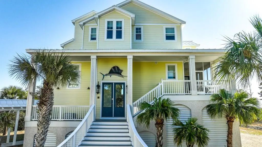 1622 Bayou Dr, Carrabelle