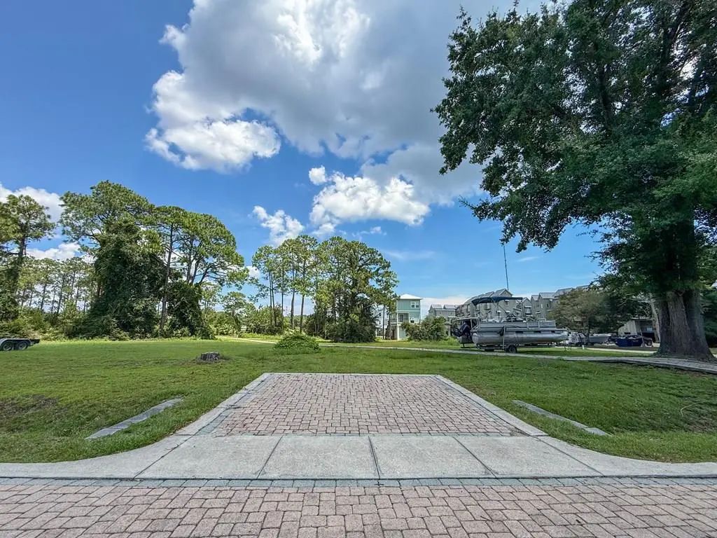 296 Sandalwood Trc, Carrabelle