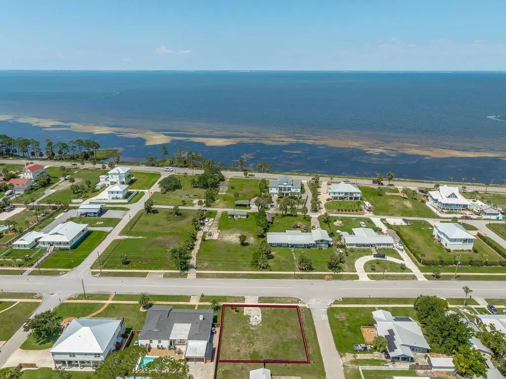 1301 Monument Ave, Port St. Joe