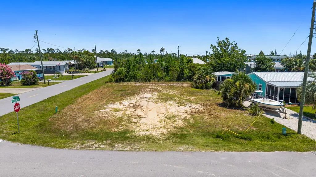 210 4th St, Mexico Beach
