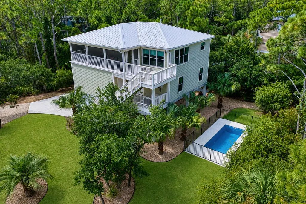 900 Bay Shore Dr, St. George Island