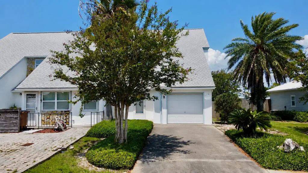 632 Gulf Aire Dr, Port St. Joe