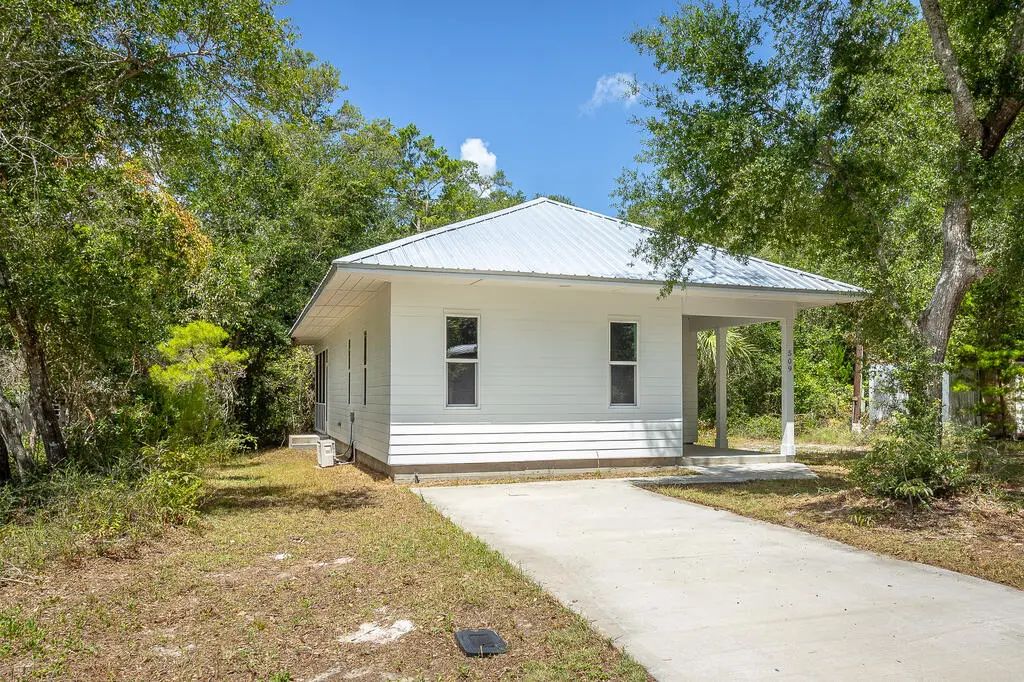509 Se 7th St, Carrabelle
