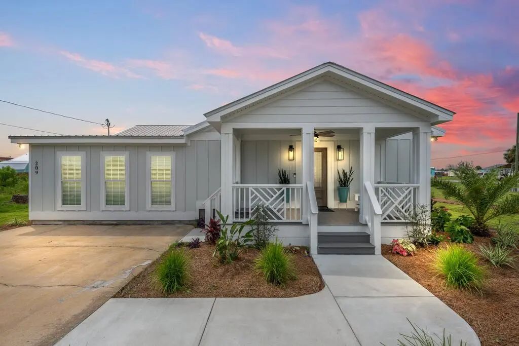 209 7th St, Mexico Beach