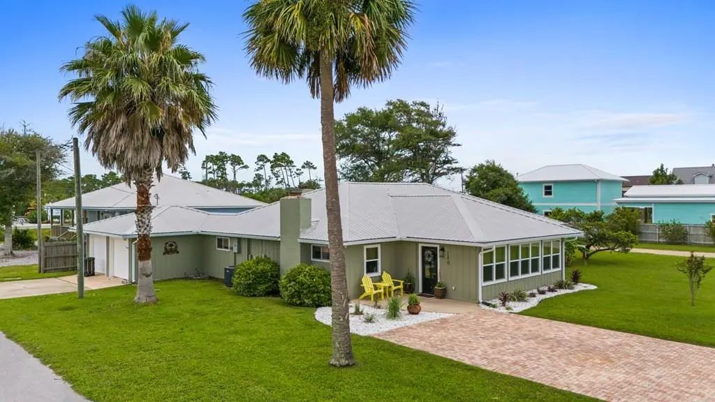 140 Pine St, Mexico Beach