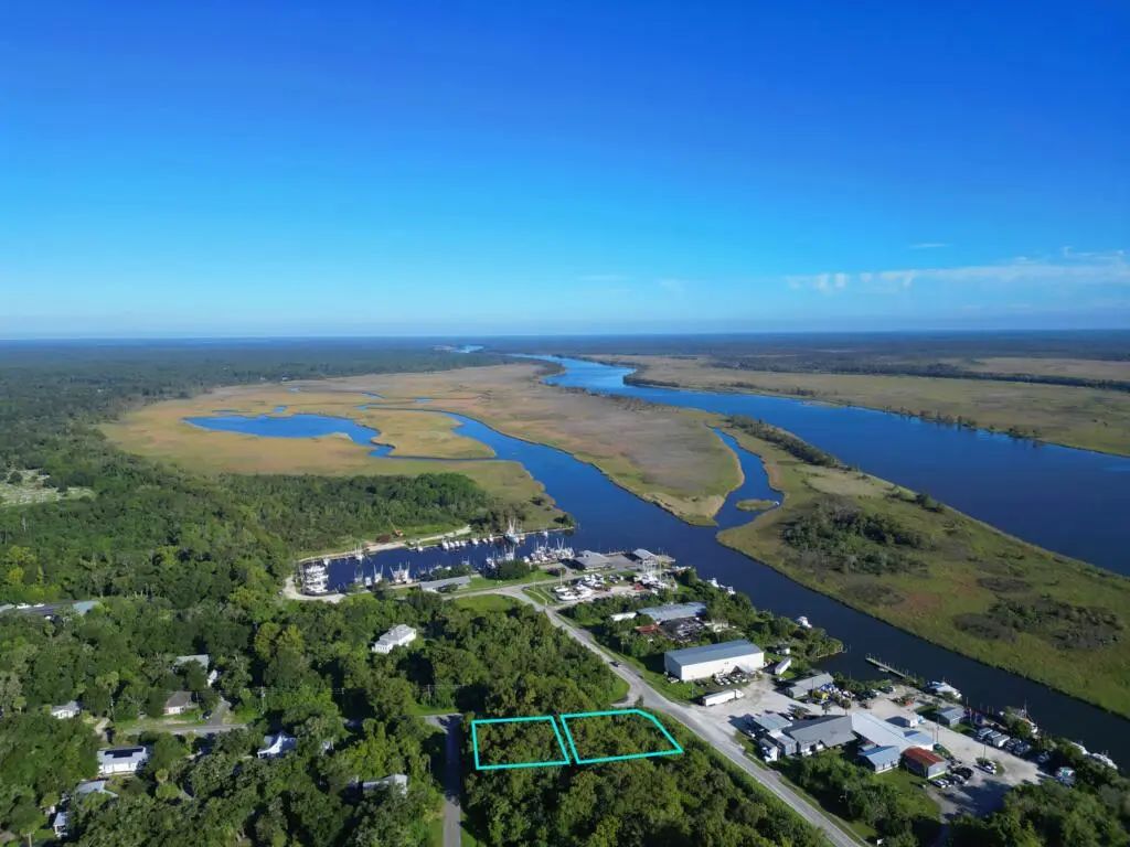 235 5th St, Apalachicola