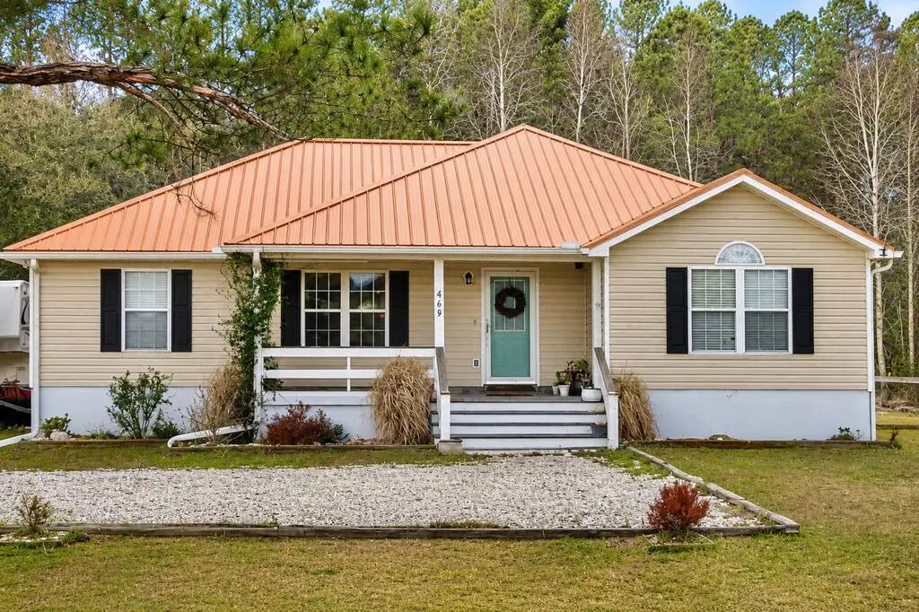 469 Old Bay City Rd, Wewahitchka