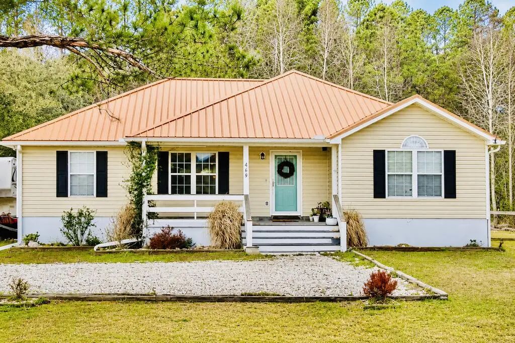 469 Old Bay City Rd, Wewahitchka