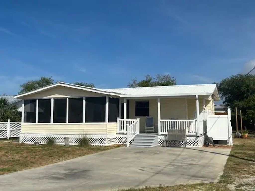 135 Gulf St, Port St. Joe
