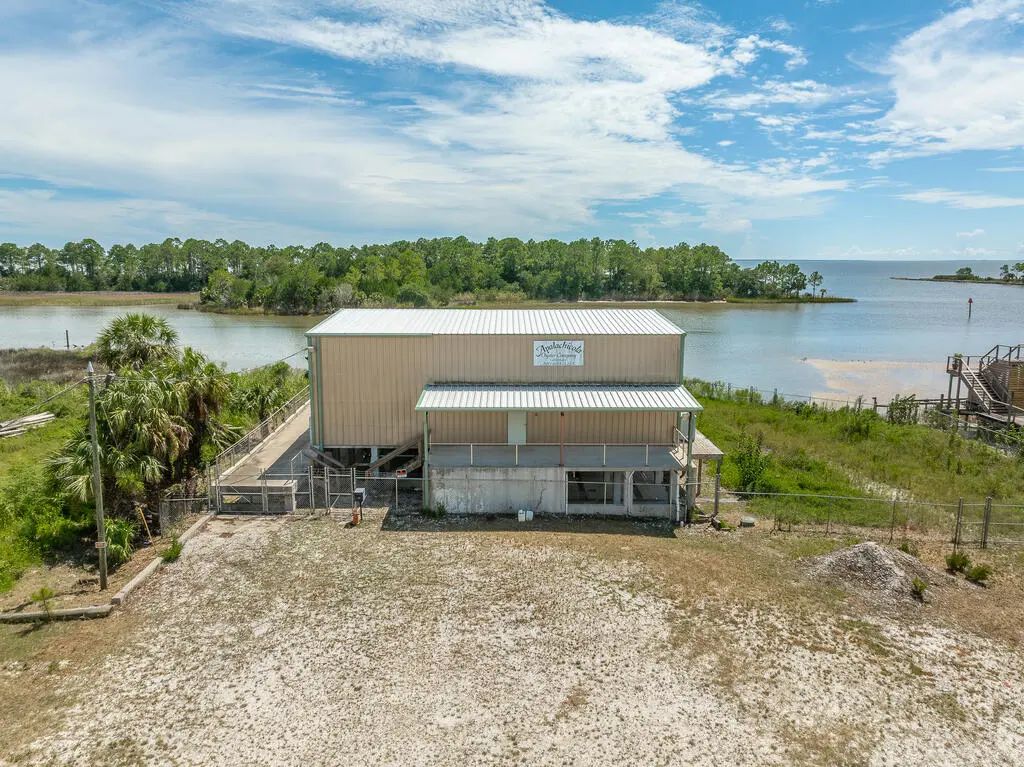 516 Hwy 98 W, Apalachicola