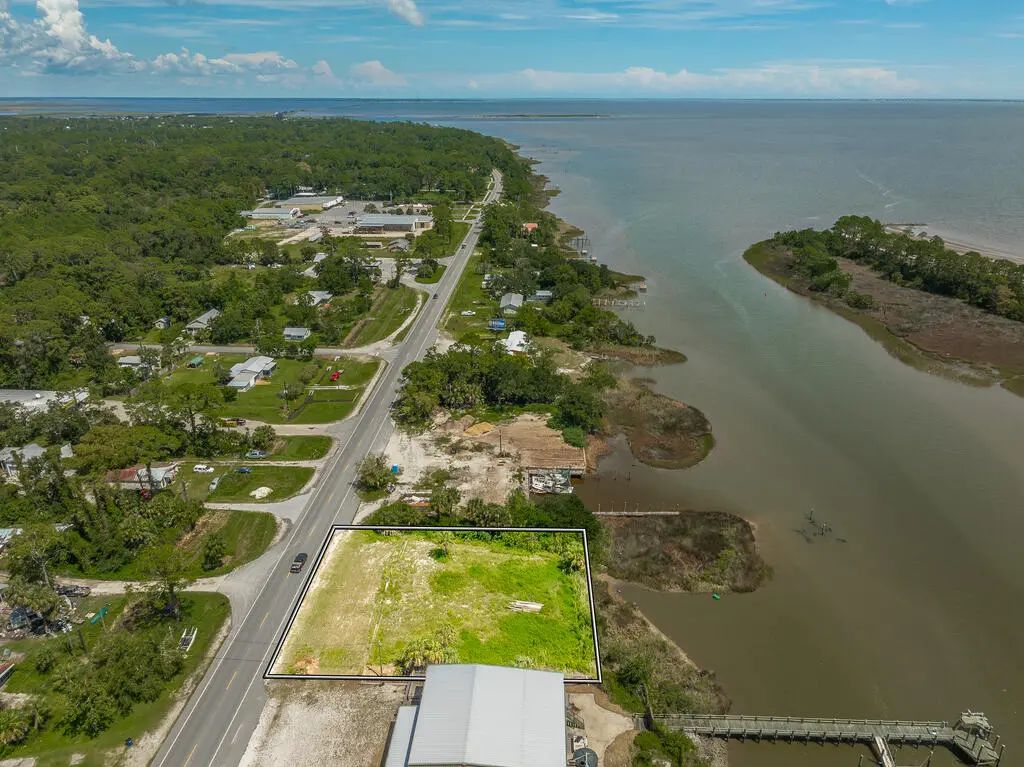 456 Hwy 98 W, Apalachicola