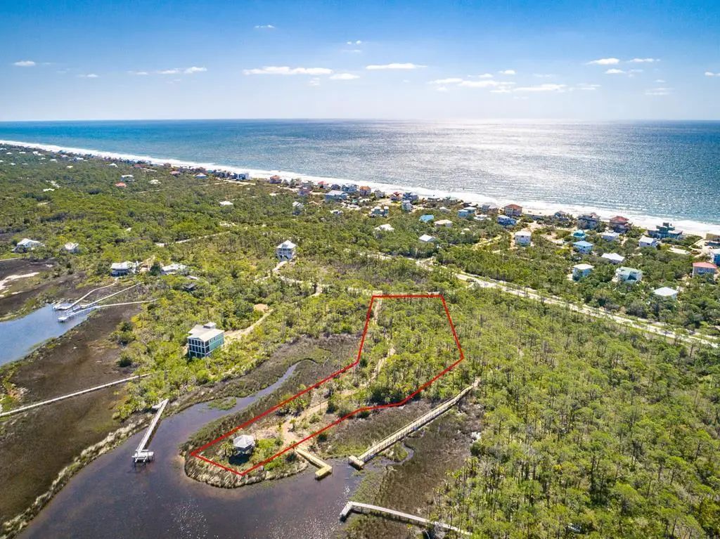 1835 Bayview Dr, St. George Island