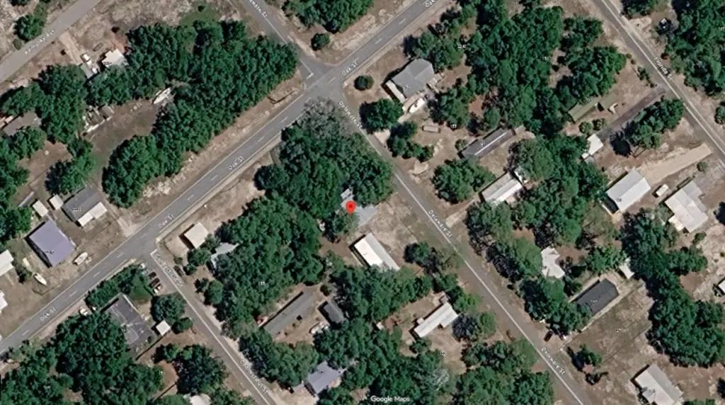 154 Delaware St, Lanark Village