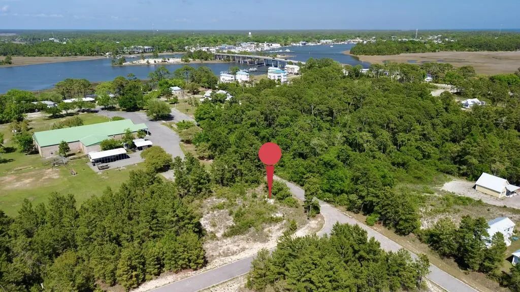 1760 Landing St, Carrabelle