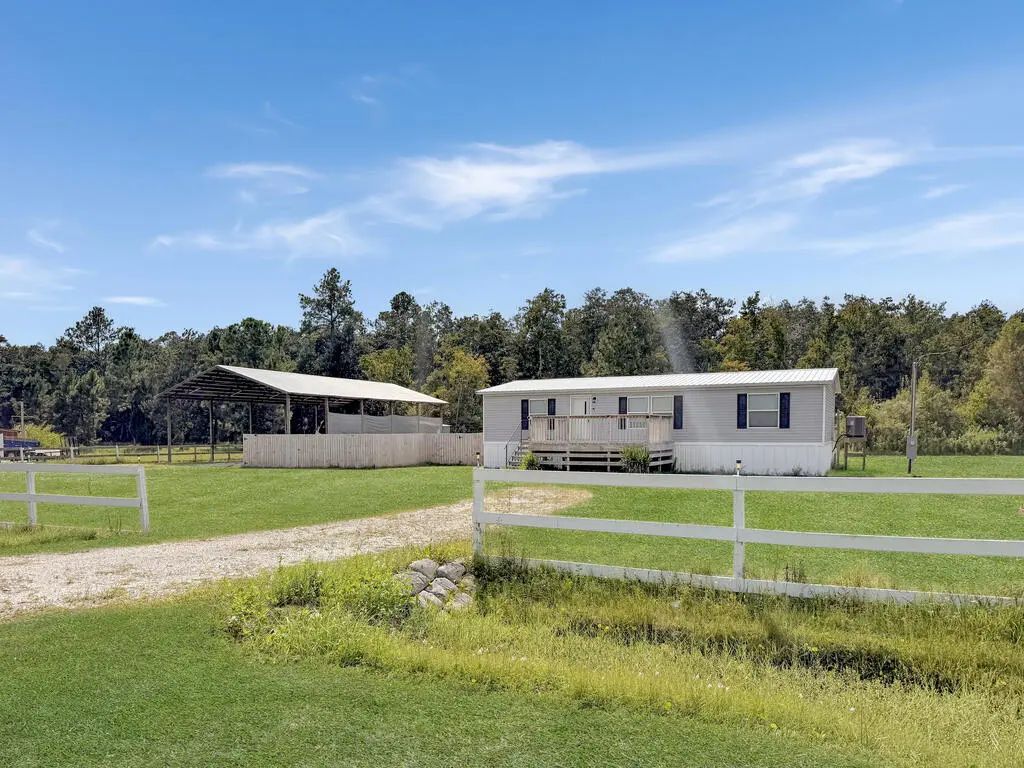 285 Old Bay City Rd, Wewahitchka