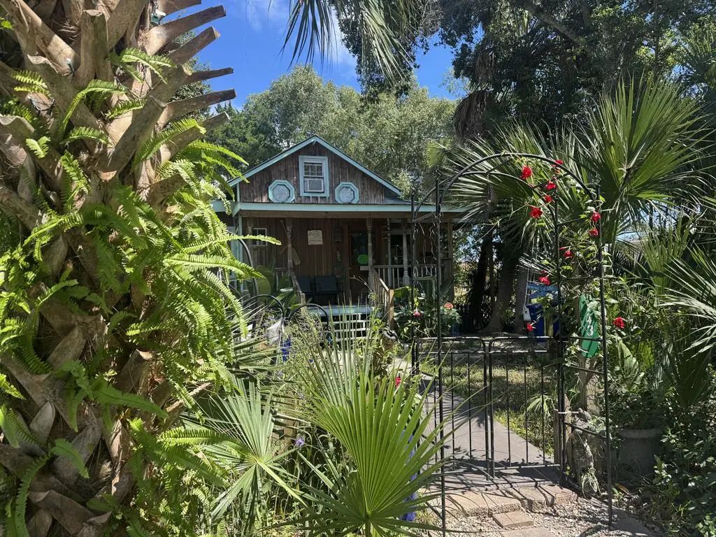 143 4th St, Apalachicola